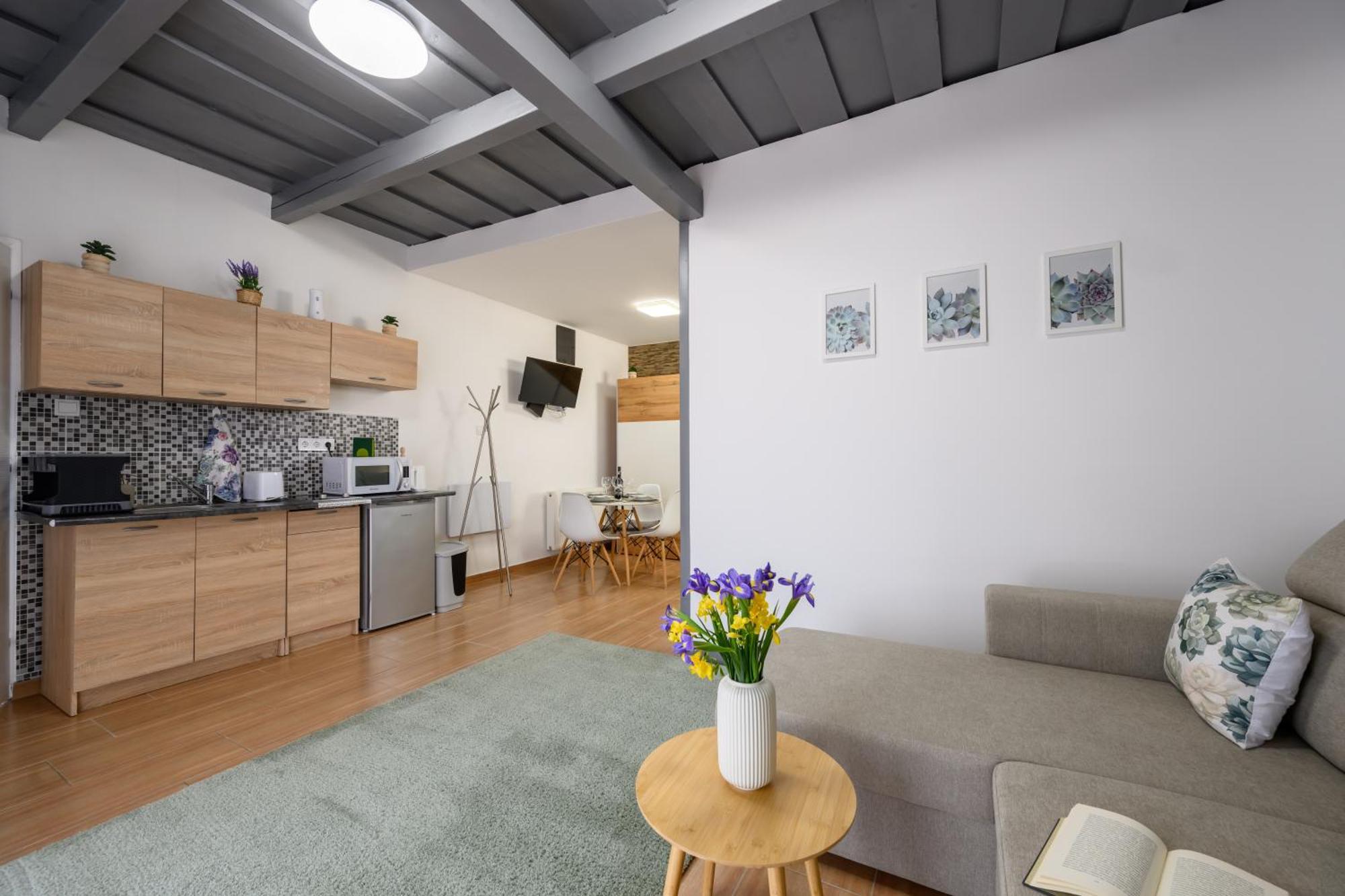 Koevirozsa Pihenohaz Hotel Demjén Екстериор снимка